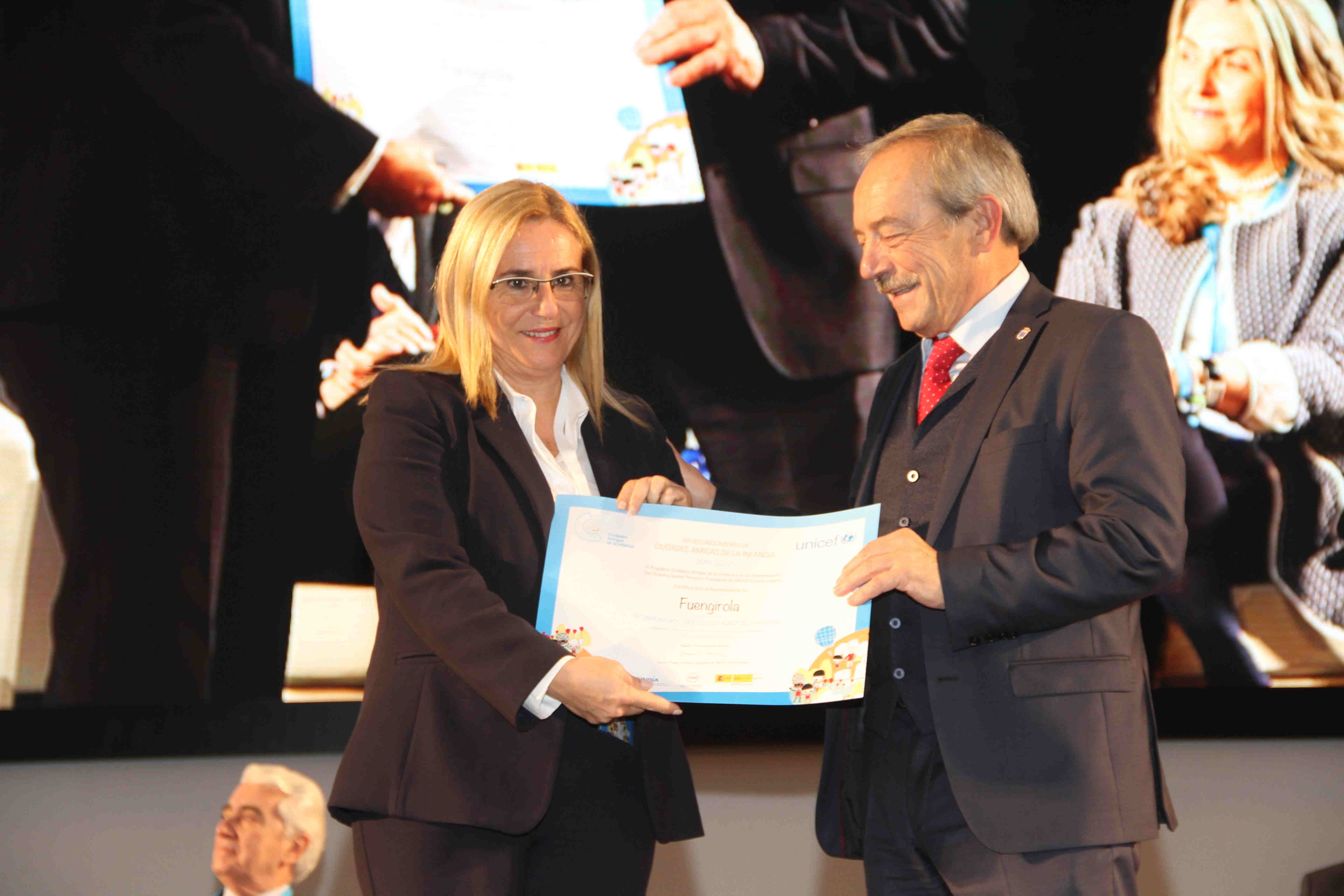 La alcaldesa, Ana Mula, recibe a distinción de UNICEF Ciudad Amiga de la Infancia