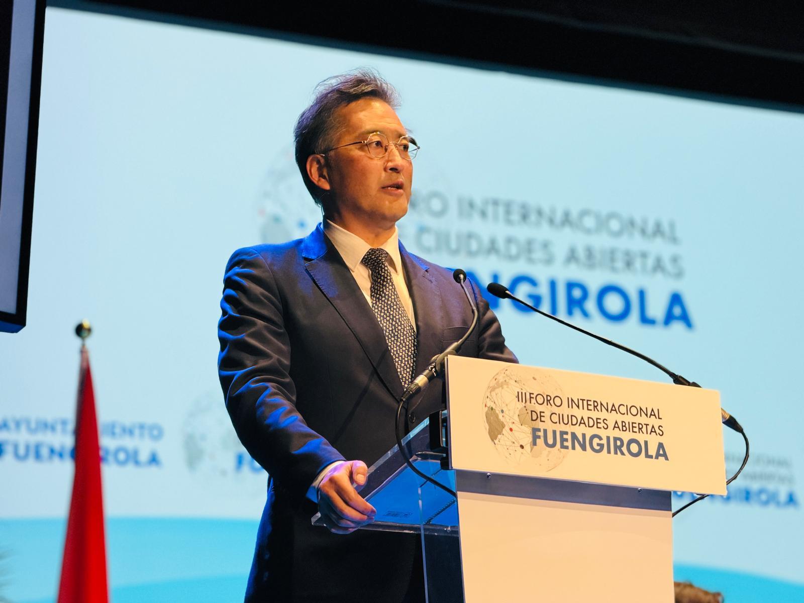 El ministro de la Embajada de Japo%CC%81n en Espan%CC%83a