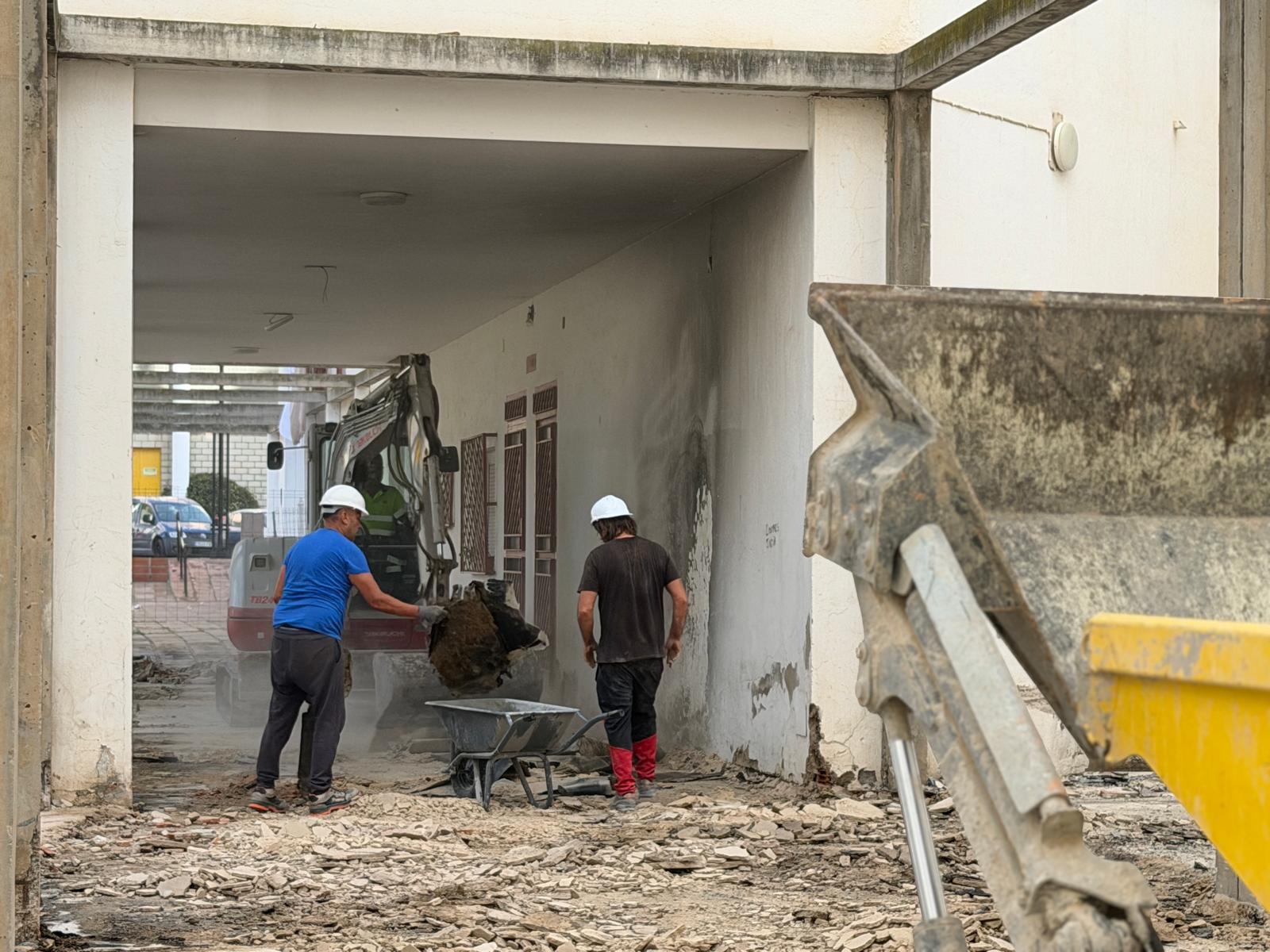 Trabajos de rehabilitaci%C3%B3n en Los N%C3%BAcleos