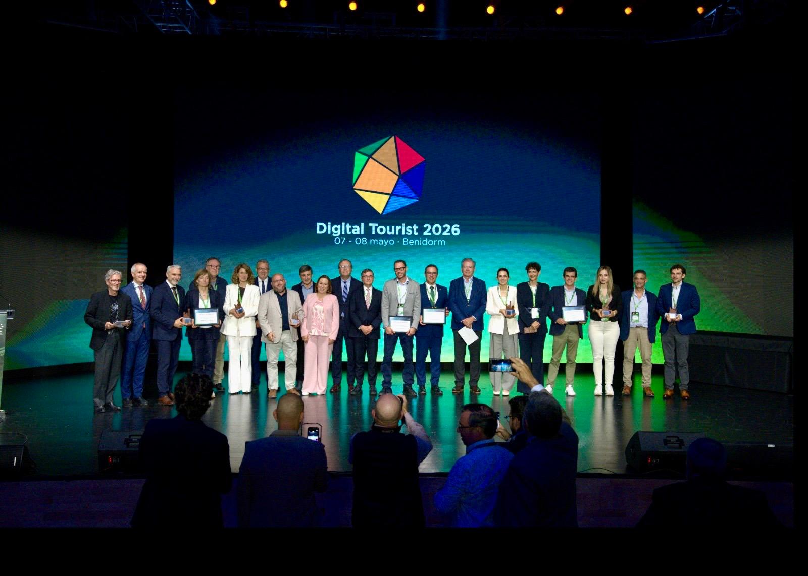 Romero junto al resto de premiados en el congreso Digital Tourist 2026